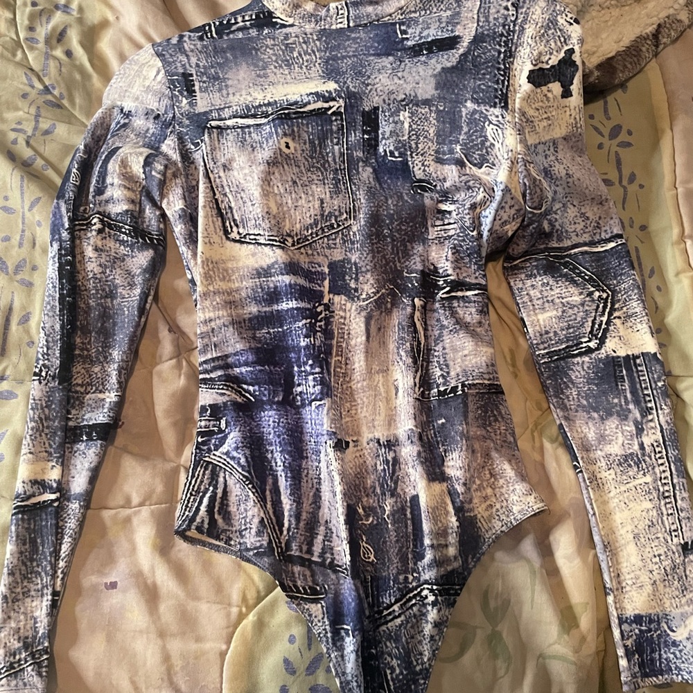 NWT BODYSUIT